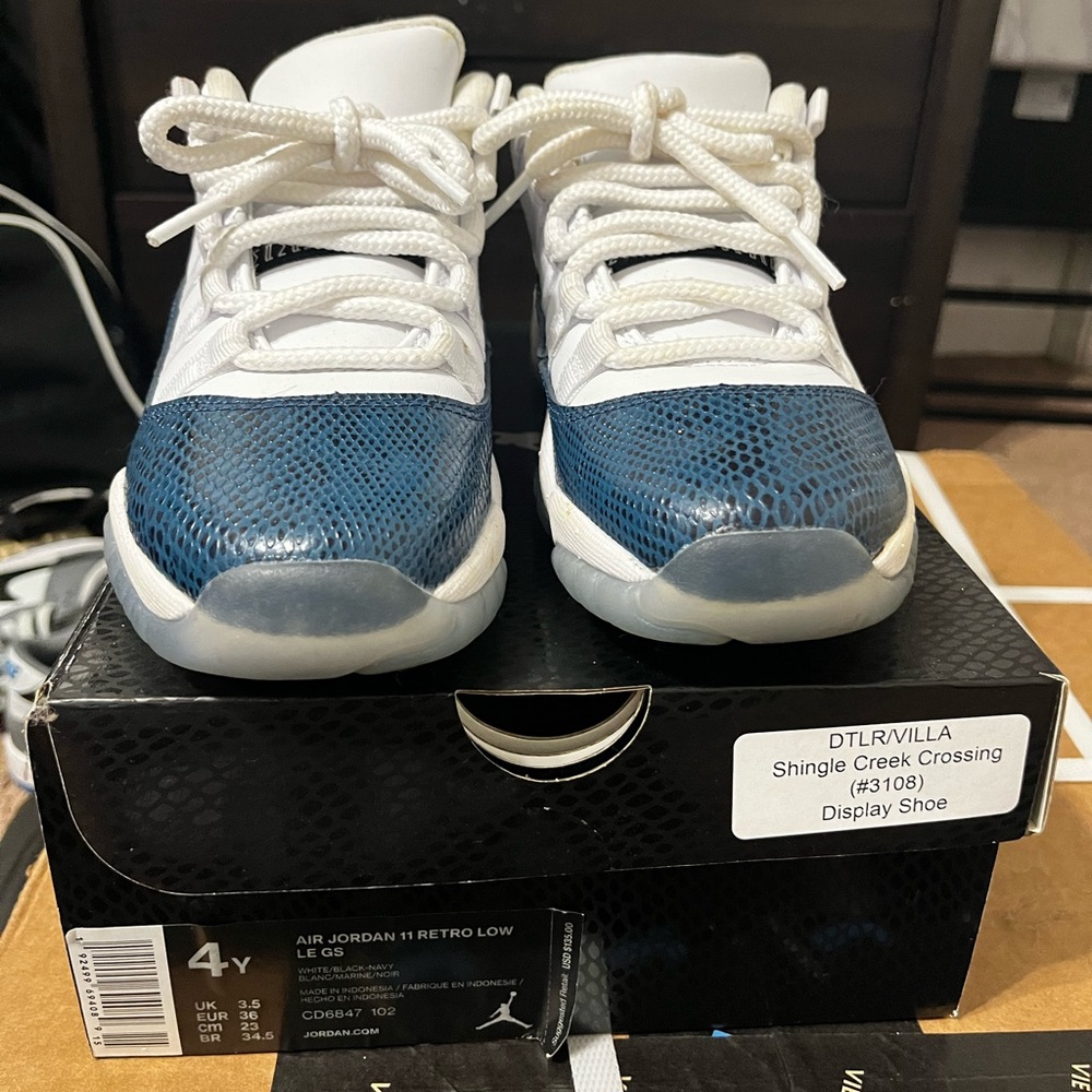 Jordan 11
